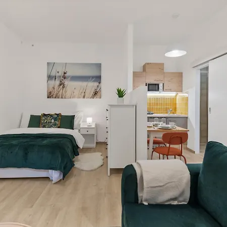 Garden Haven In Old Town *