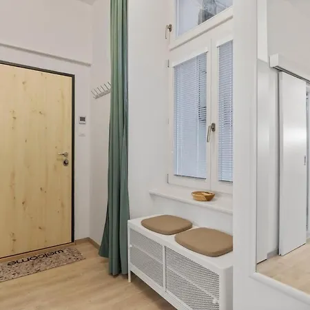 Garden Haven In Old Town *