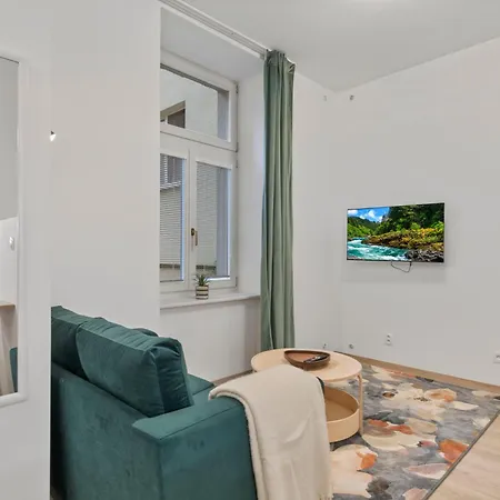 Garden Haven In Old Town Apartment Pressburg